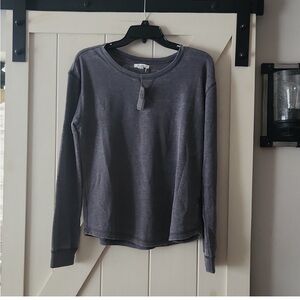 BNWT Maurices layering gray long sleeve top.